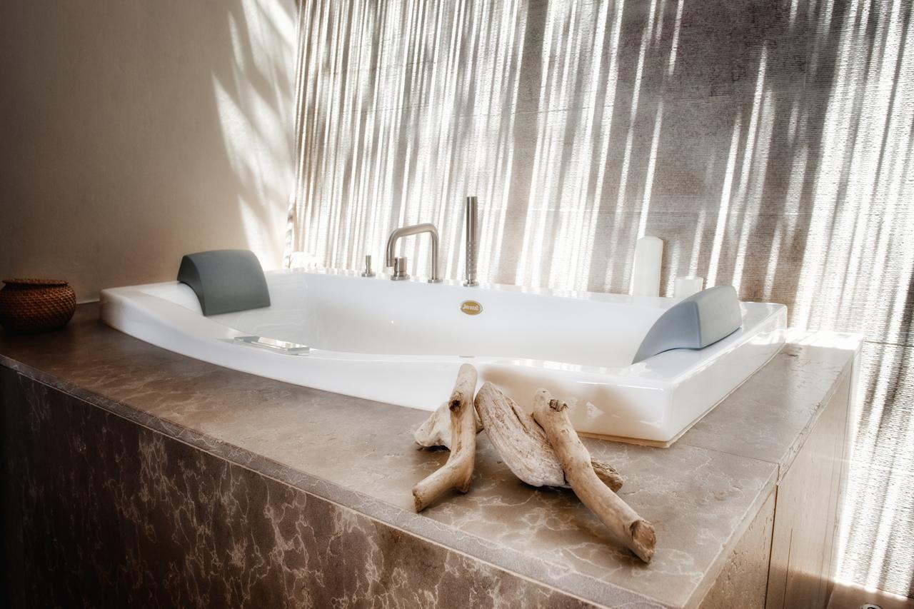 Masseria Le Fabriche Maruggio Esterno foto
